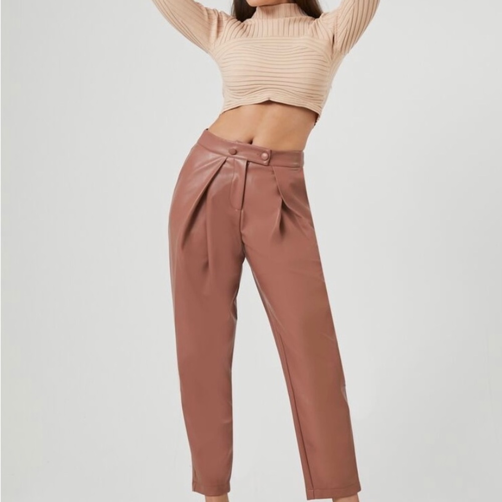 Women's Faux Leather Pleated Pants